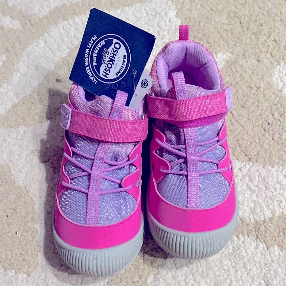 BNWT! Toddler size 11 Velcro Sneakers
